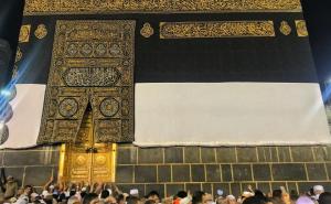 Sabah-namaz u Mekki: Stotine hiljada muslimana na jutarnjoj molitvi